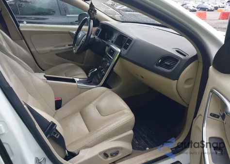 2014 Volvo S60 T5 из США, поврежденный, VIN YV1612FS8E2277450